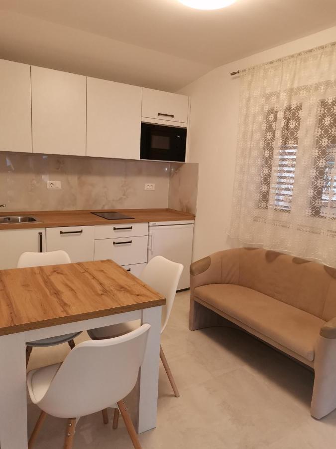 Apartment Luka *